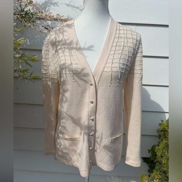 Escada Vintage Cardigan. Couple beads discoloured - Picture 3 of 15
